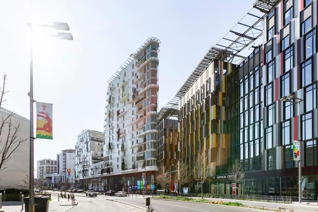 Grand Appartement , Paris La Defense Arena, 50 Metres De La Gare, 15 Min Champs Elysees Nanterre Ngoại thất bức ảnh